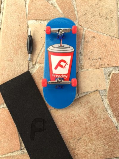 Freeday Shop Graphic Complete Standard 32mm "Drink" 2017