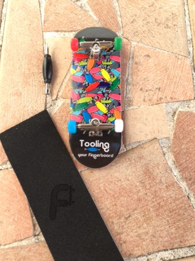 Freeday Shop Graphic Complete Standard 32mm "Tooling" 2017