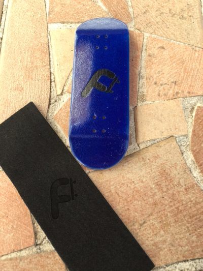 Freeday Shop Board X-Wide Engraved 33mm "Dark Blue"